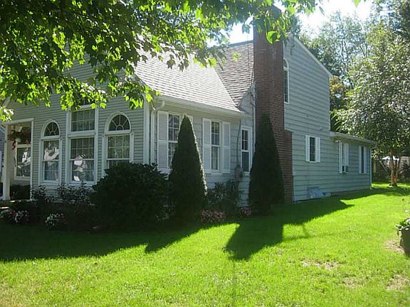 3rd image of 69 Bretton Woods Dr