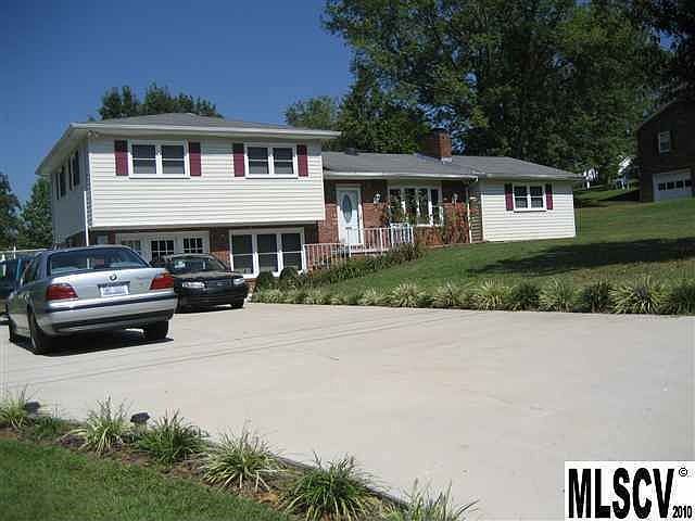 2nd image of 105 Winchester Dr SE