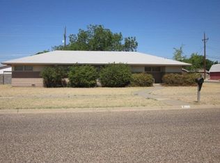 705 S 17th St, Slaton, TX 79364