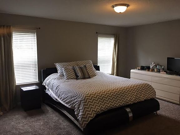 Master Bedroom, large with sitting area