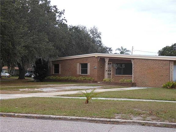 3rd image of 1811 Egan Dr