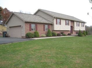 163 Evans Rd, Zelienople, PA 16063