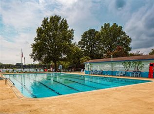 347 Eltham Ct, Hampton, VA 23669