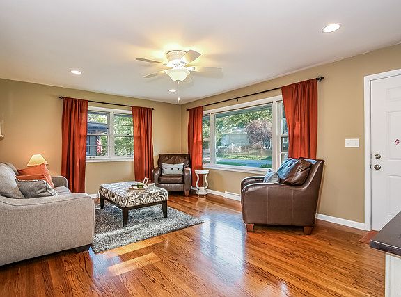 3rd image of 309 Woodland Dr