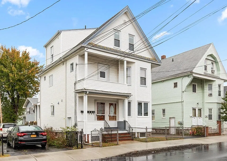 51 Myrtle St #2