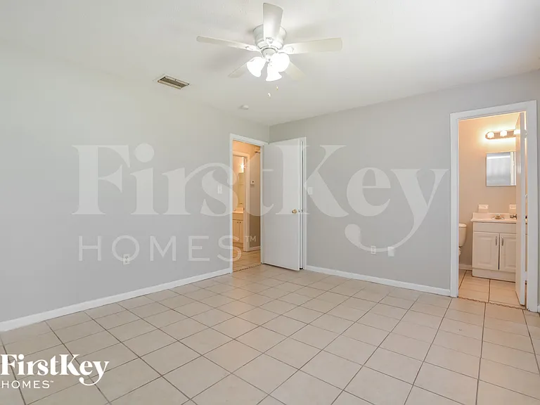 928 N Rossiter St — Photo 10