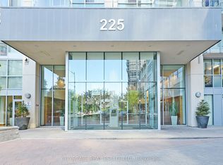 225 Webb Dr #906, Mississauga, ON L5B 4P2