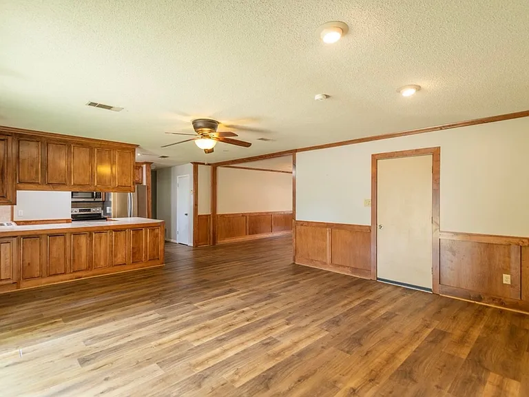 1016 Grayland Dr — Photo 17