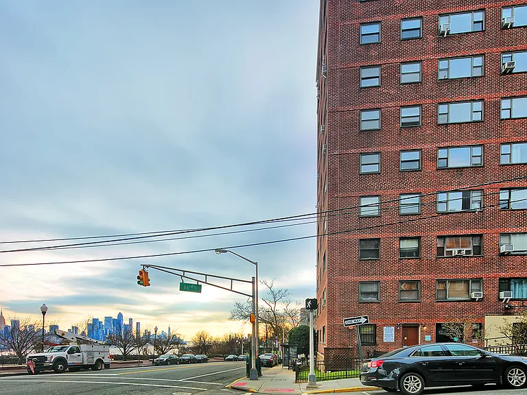 6515 Boulevard 9GG W — Photo 25