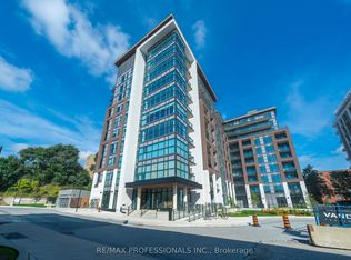 25 Neighbourhood Ln #901, Toronto, ON M8Y 0C4