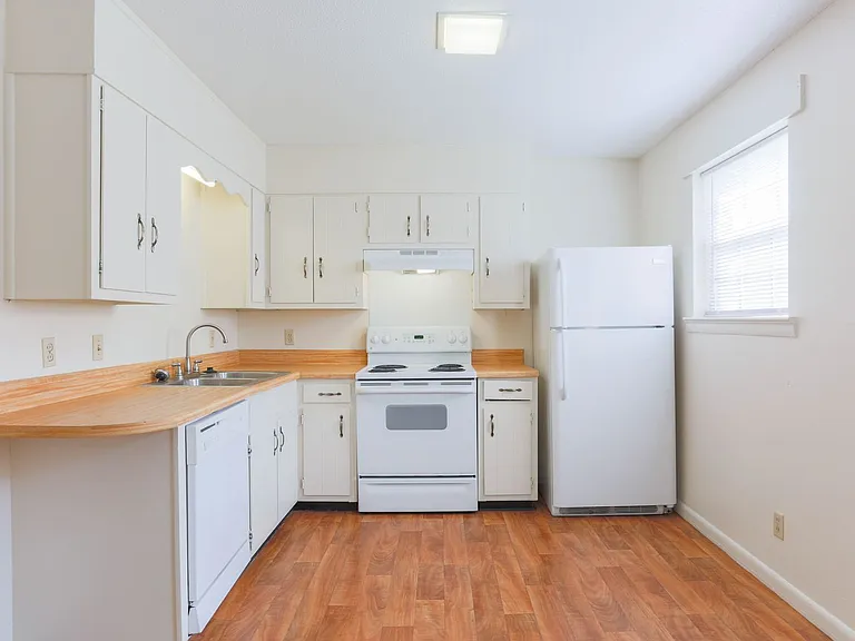 Arbordale Apartment Homes — Photo 38