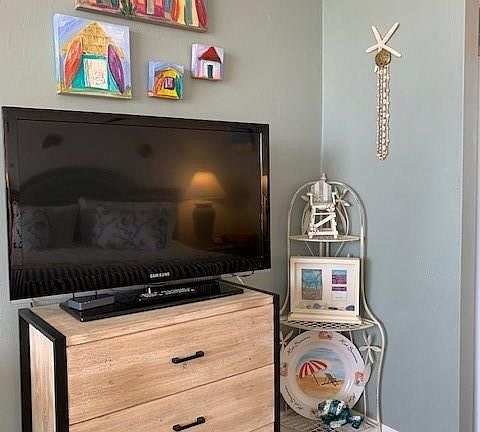 4th image of 2700 N Atlantic Ave #402