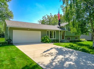 633 Nightingale Blvd, Stillwater, MN 55082