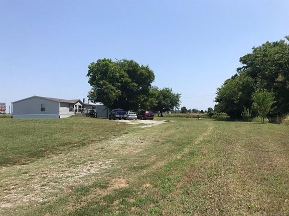 3rd image of 3660 Quail Run