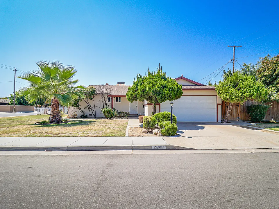 2301 Faye Ln