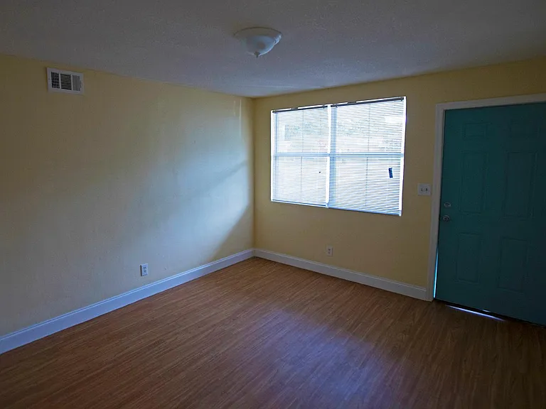 1225 Harrison St — Photo 16