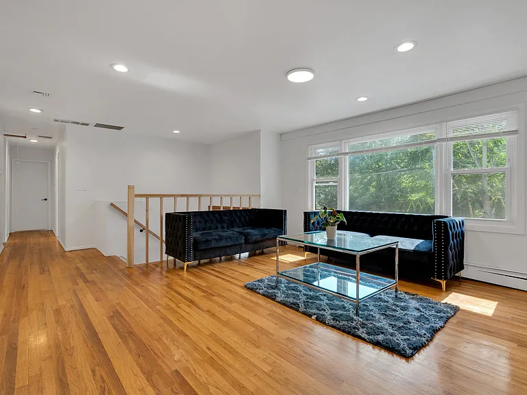 459 Norwood Ave — Photo 10