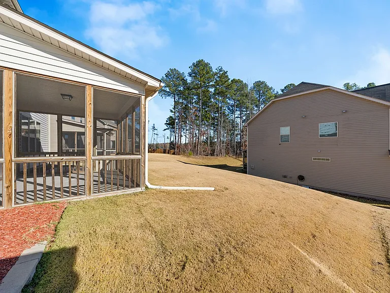 1404 San Antonio Blvd — Photo 15