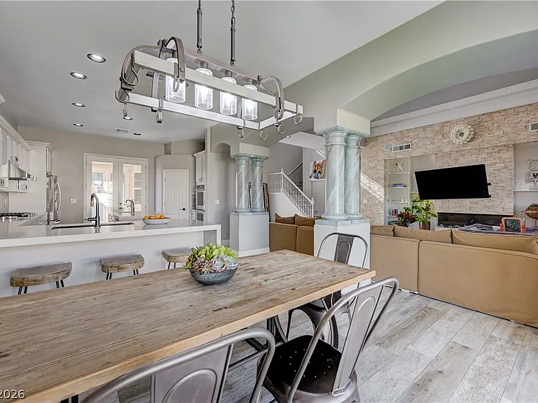 9738 Bear Trap Ct — Photo 16