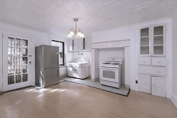 Rented by The Jasmin Group LLC | media 19