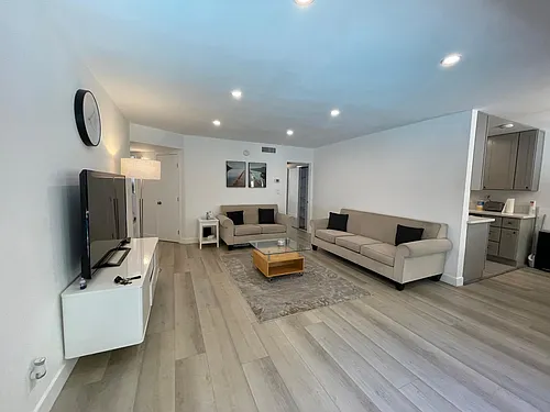 5414 Newcastle Ave #26 Photo 1
