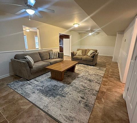 3rd image of 11021 Naples Ct #Basement