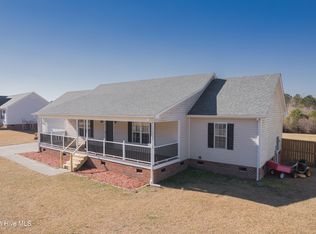 215 E Ridge Ct, Jacksonville, NC 28540