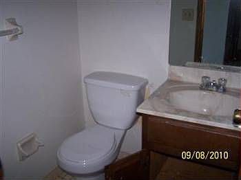 2nd image of 1 Fairgreen Cir