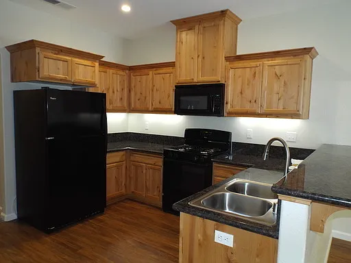 1105 Stewart Ave — Photo 2