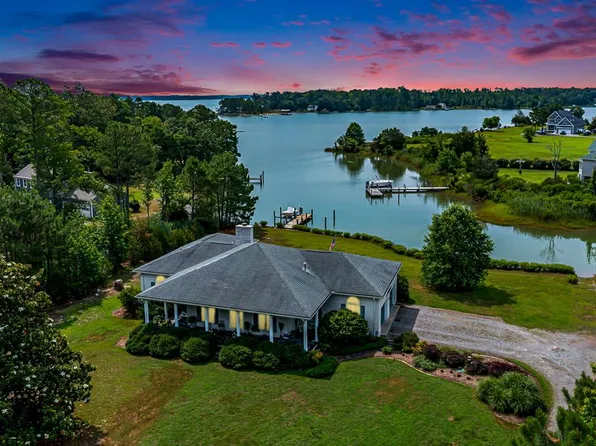 346 Bald Eagle Rd, White Stone, VA 22578