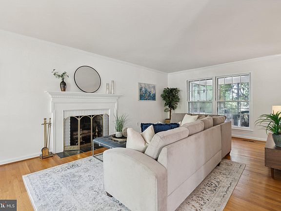 4th image of 4713 Flower Valley Dr