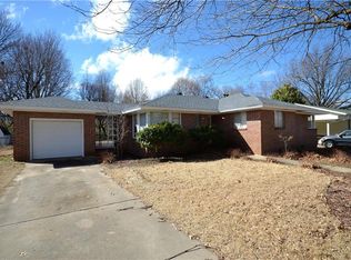 604 Lawndale Dr, Springdale, AR 72764