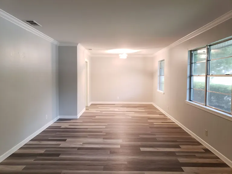 219 Stanford St — Photo 5
