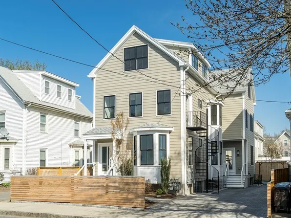 25 Quincy St #R, Somerville, MA 02143