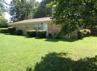 402 Bumpas Rd, Lawrenceburg, TN 38464