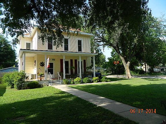 3rd image of 622 E 11th Ave
