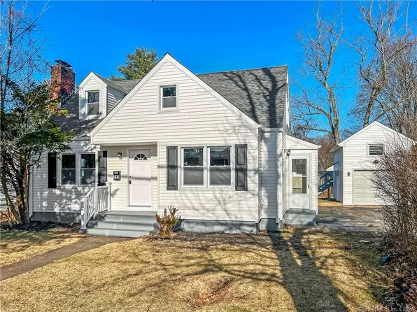 111 Middle Turnpike East, Manchester, CT 06040