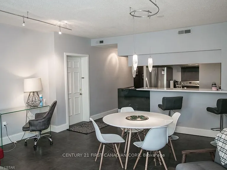 440 Wellington St #101 — Photo 5