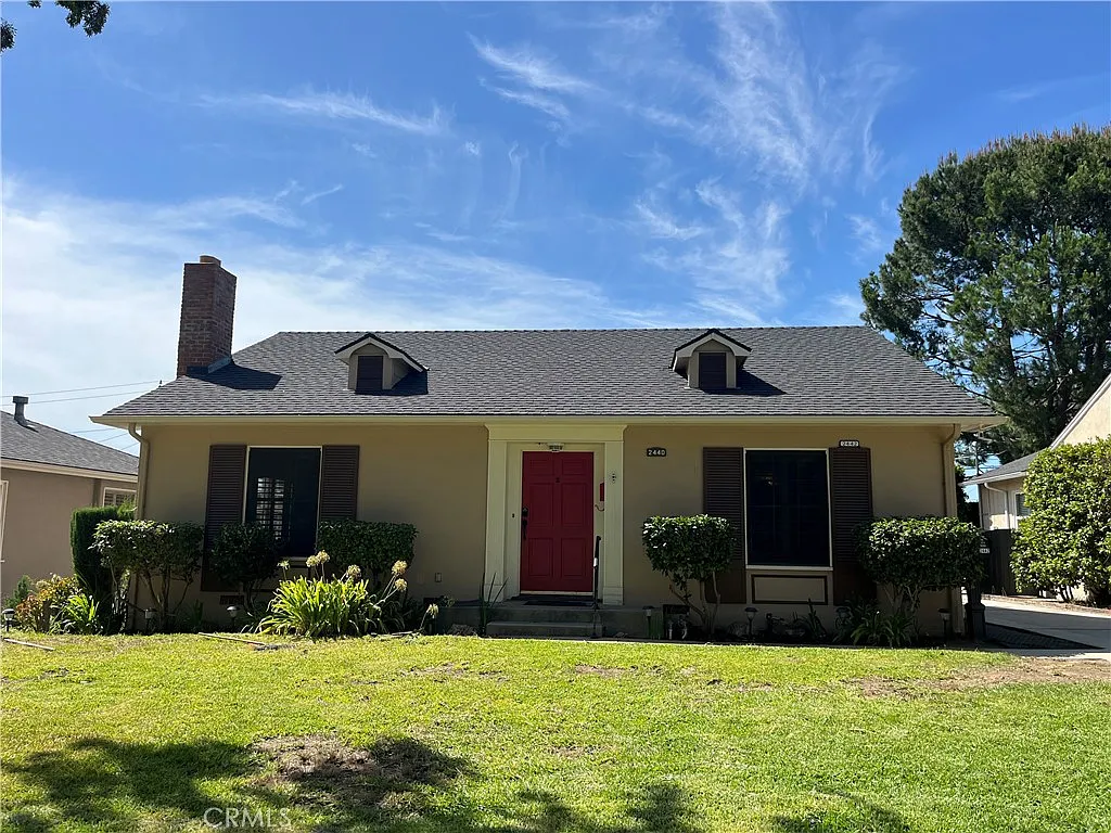 3 bed, 1295 sqft, $5,350 — Photo 4