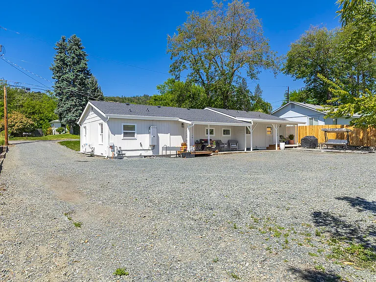 1805 NW Eunice Ave #B — Photo 24