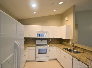 957 Briar Ridge Rd, Fort Lauderdale, FL 33327