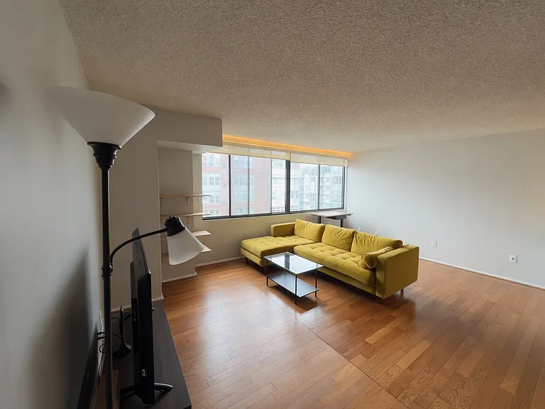 1245 13th St NW #814 — Photo 2