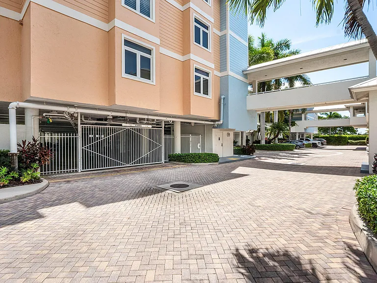 309 E Ocean Ave #103 — Photo 44