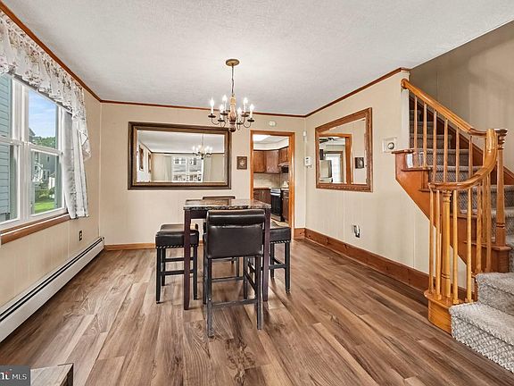 5th image of 104 Lawrence St