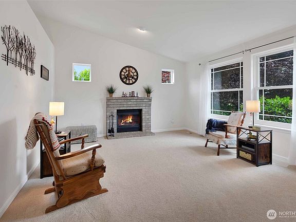 5th image of 10909 Vickery Avenue E