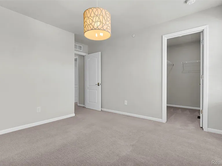 313 Strawberry Dr #5 — Photo 25