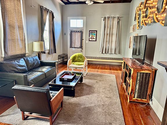 3rd image of 4723 Tchoupitoulas St
