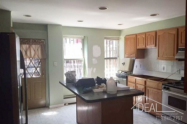 2nd image of 156 Lefferts Pl