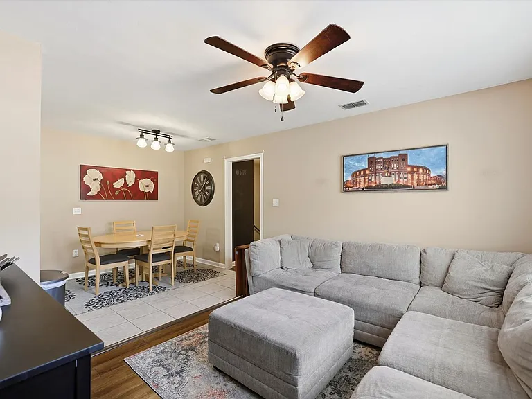 990 W Brevard St — Photo 37