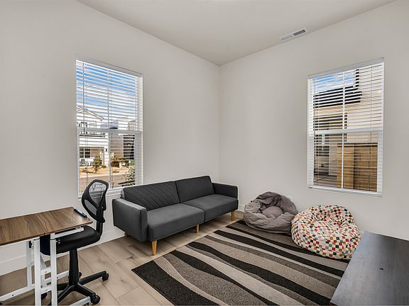 3rd image of 663 W Juniper Hill Dr